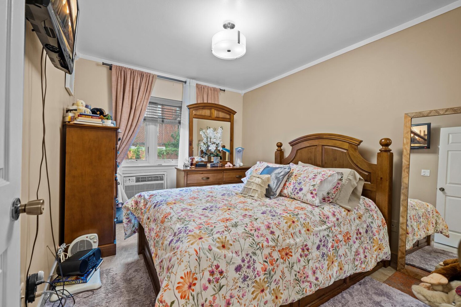 7941 SEAVIEW Avenue E1