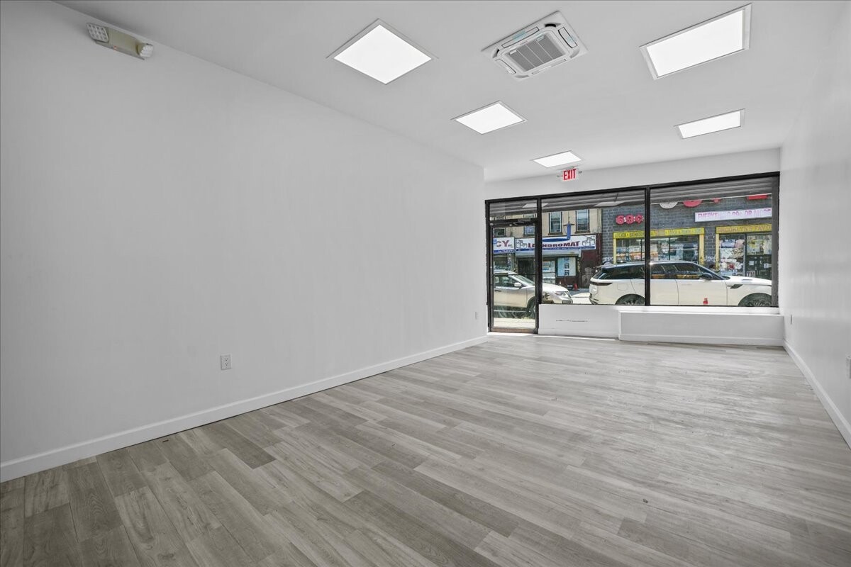 403 NEW LOTS Avenue STOREFRONT