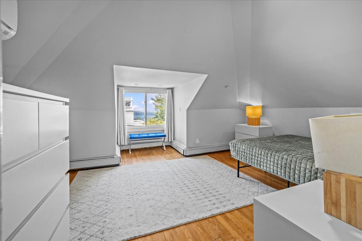 117-03 NEWPORT Avenue