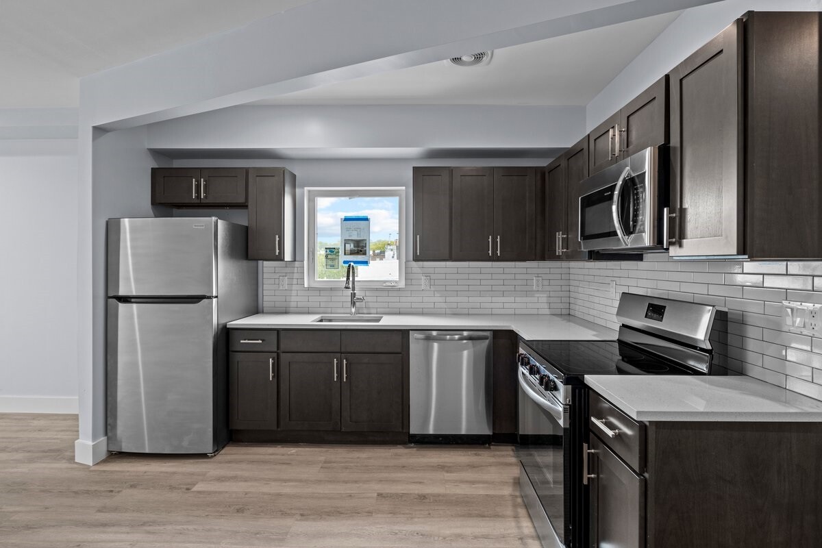 234 NORWOOD Avenue 3B