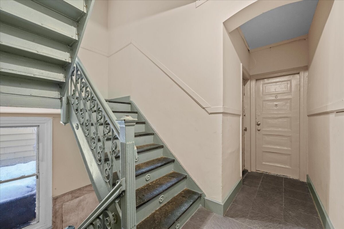 281 23RD Street