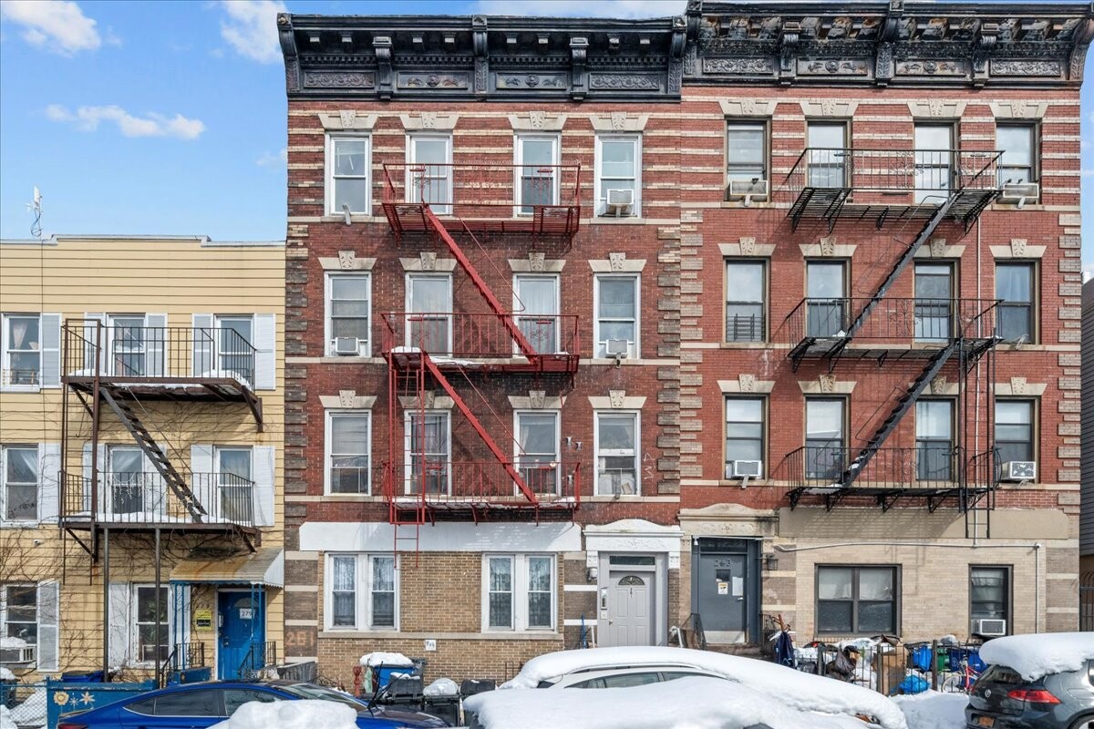 281 23RD Street