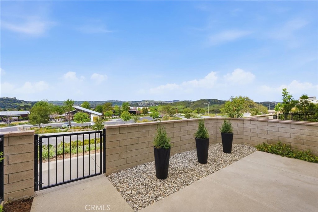 361 Gelding Way