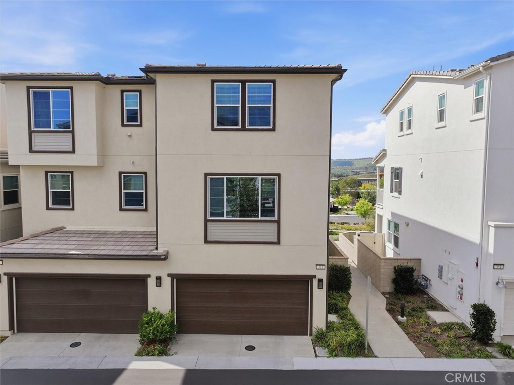 361 Gelding Way