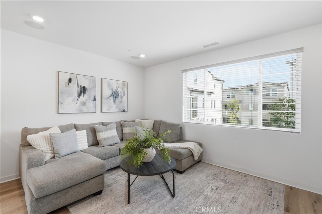 361 Gelding Way