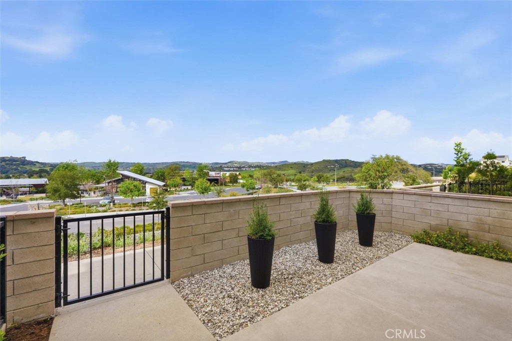 361 Gelding Way