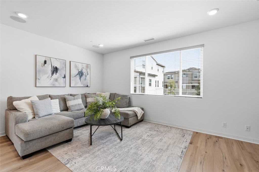 361 Gelding Way