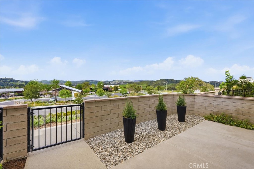 361 Gelding Way