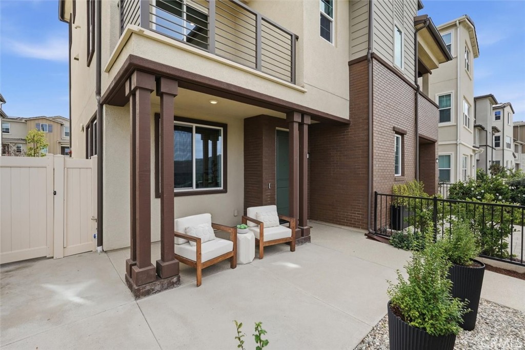361 Gelding Way