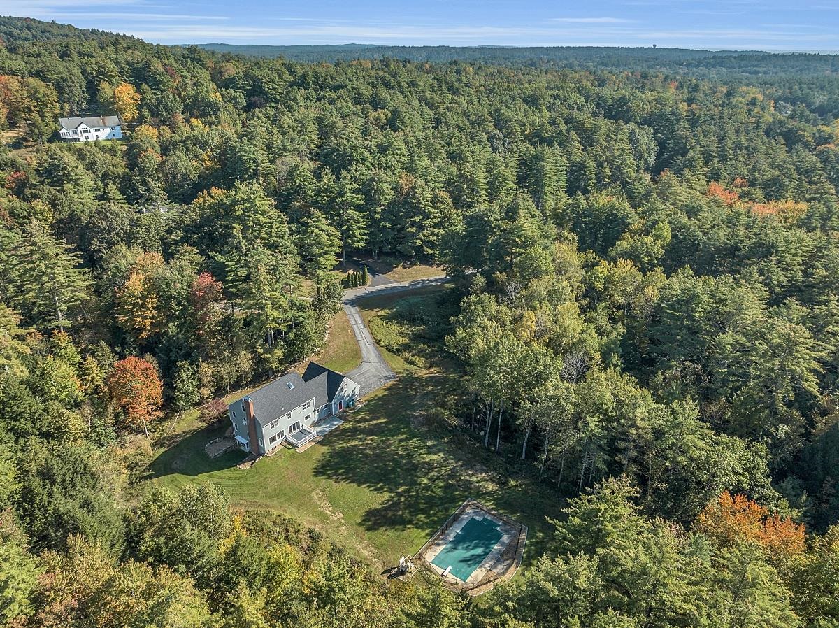 17 Deer Hollow Drive