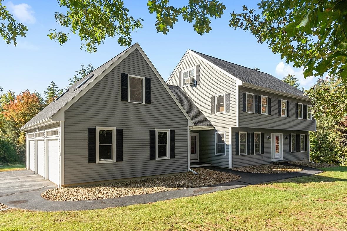 17 Deer Hollow Drive