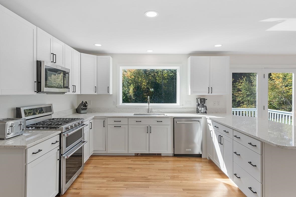 17 Deer Hollow Drive