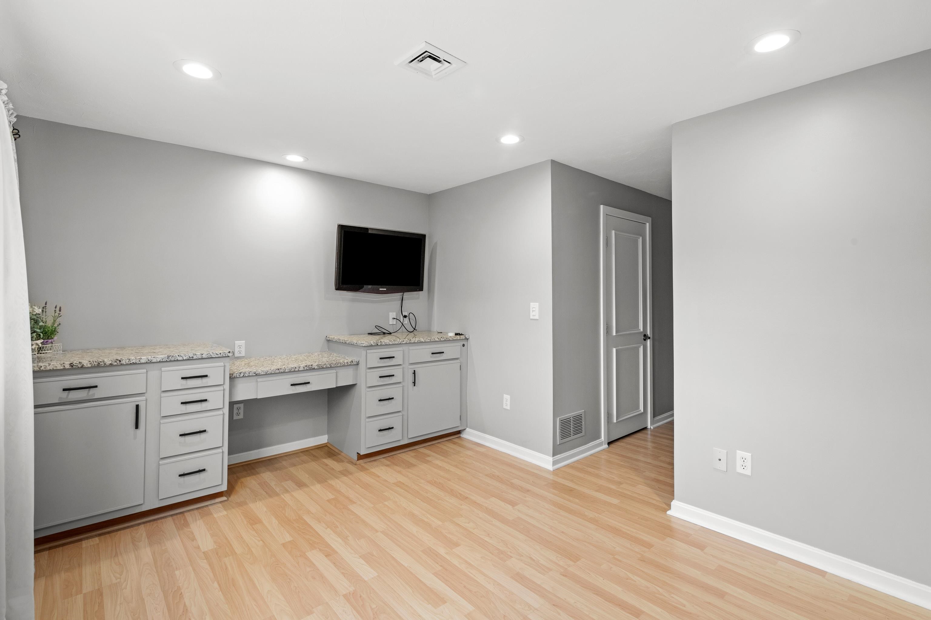 84 Branch Turnpike Unit: 38