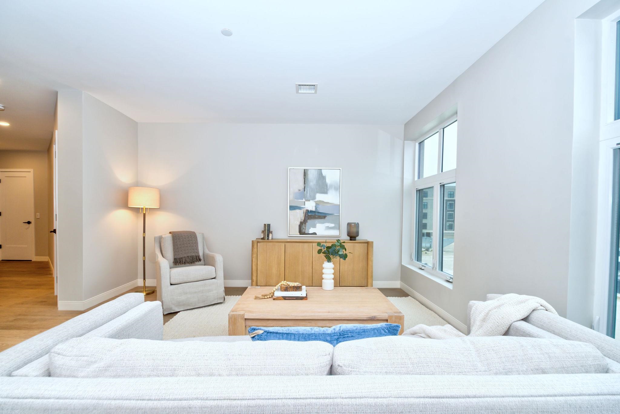 18 Artisan Drive Unit: 302