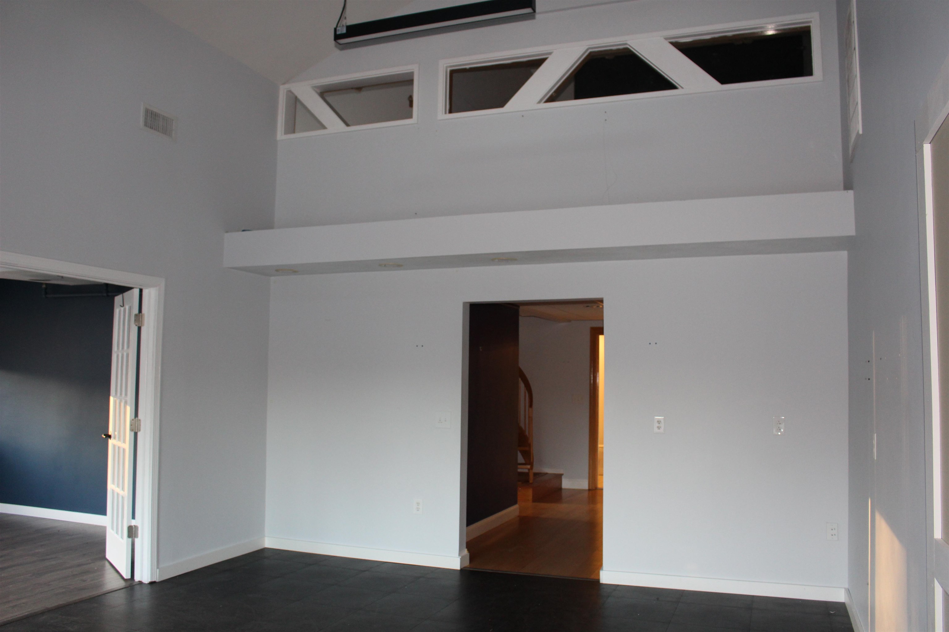 264 North Broadway Plaza Unit: 201A