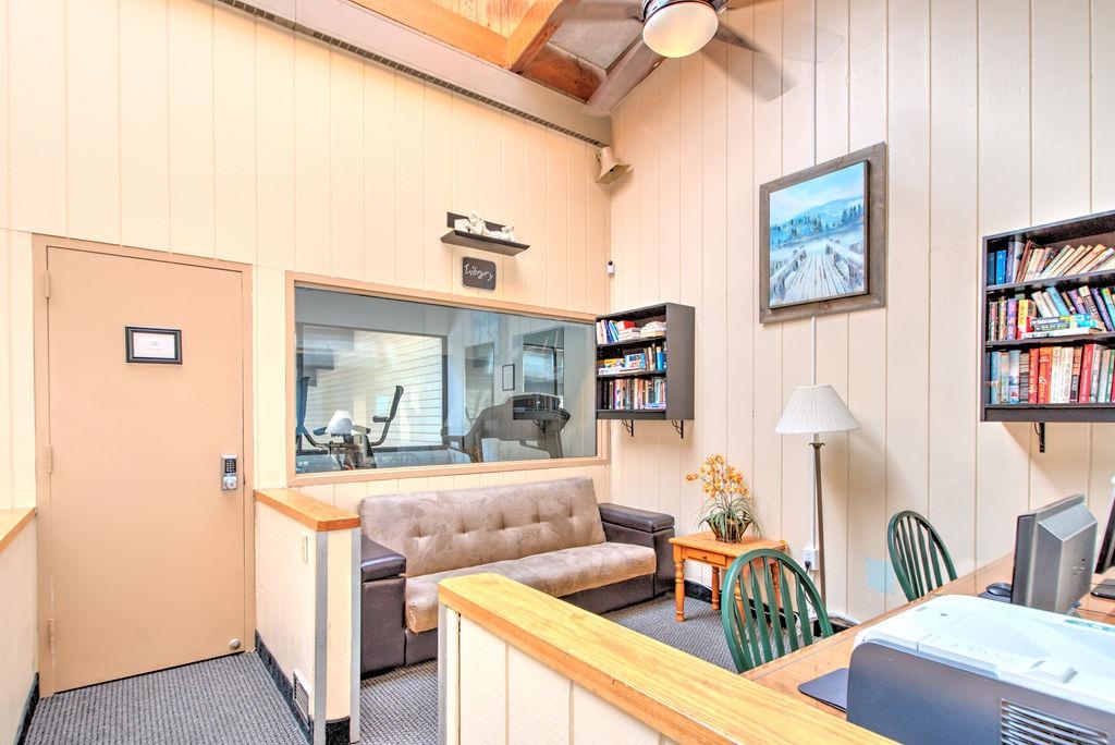 375 Endicott N Street Unit: 305