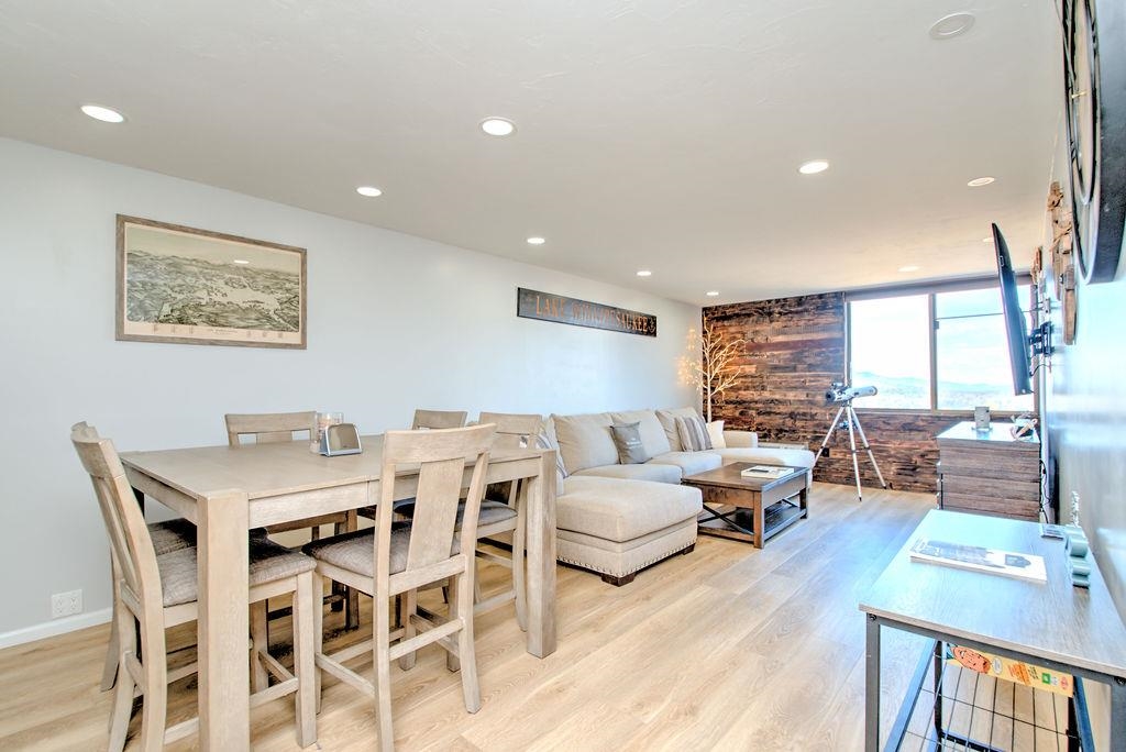 375 Endicott N Street Unit: 305