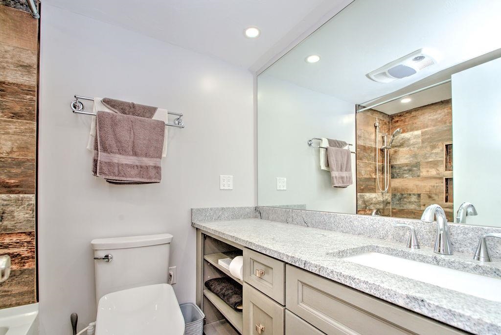 375 Endicott N Street Unit: 305