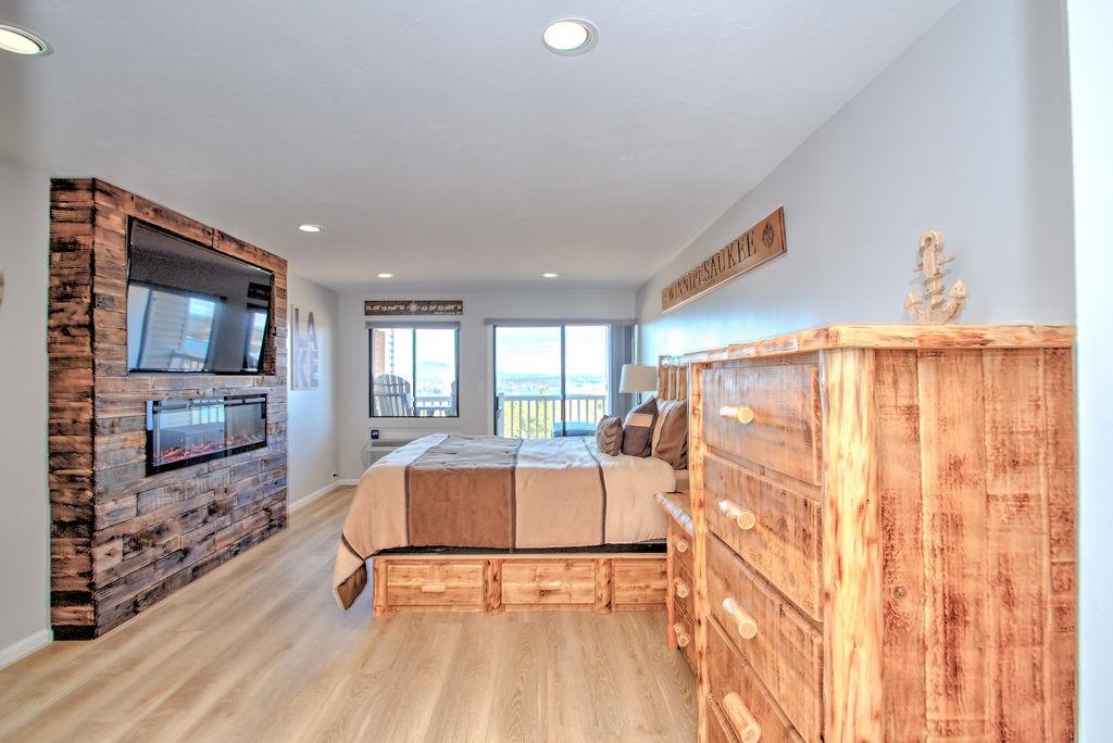 375 Endicott N Street Unit: 305