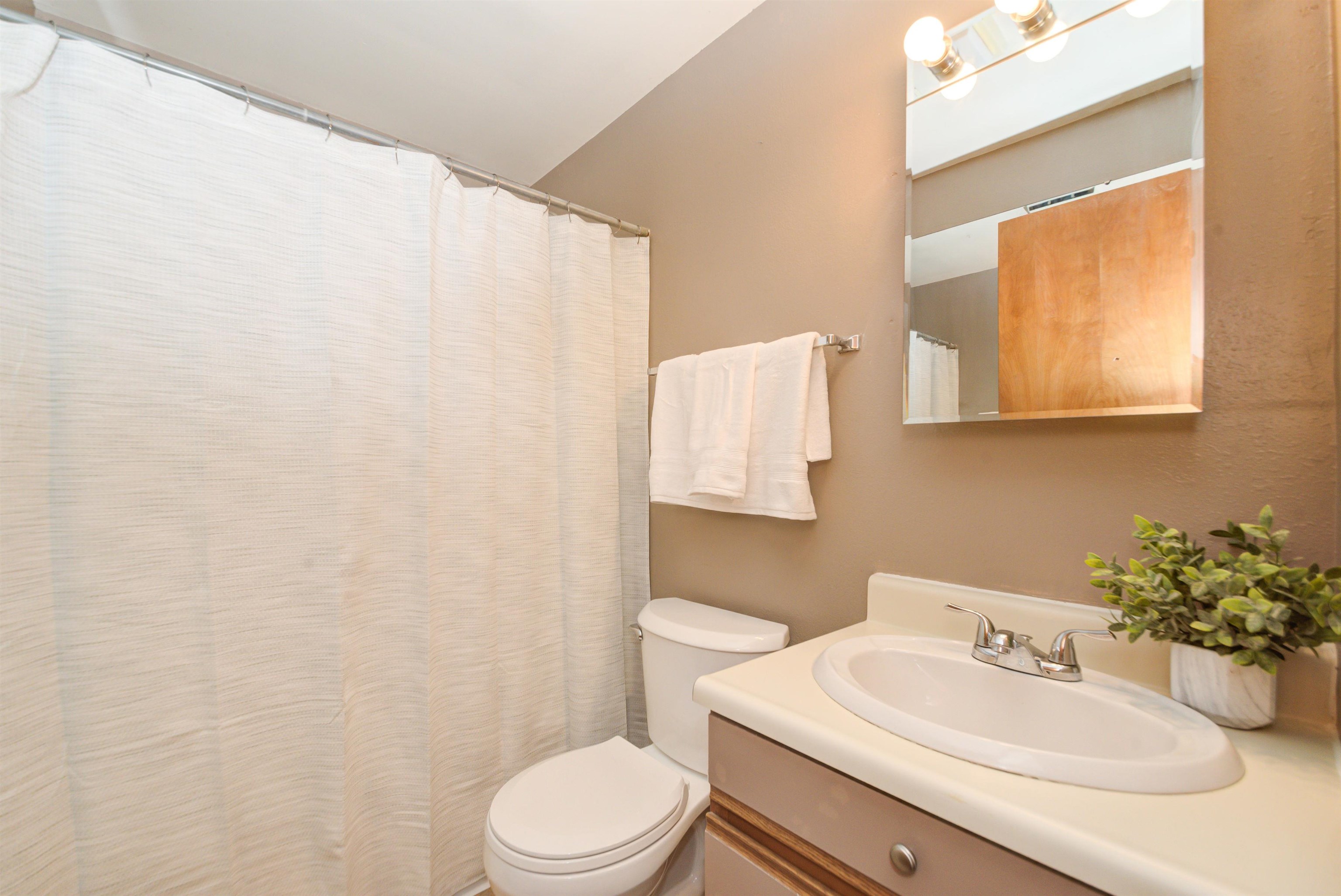 37 Alice Drive Unit: 19