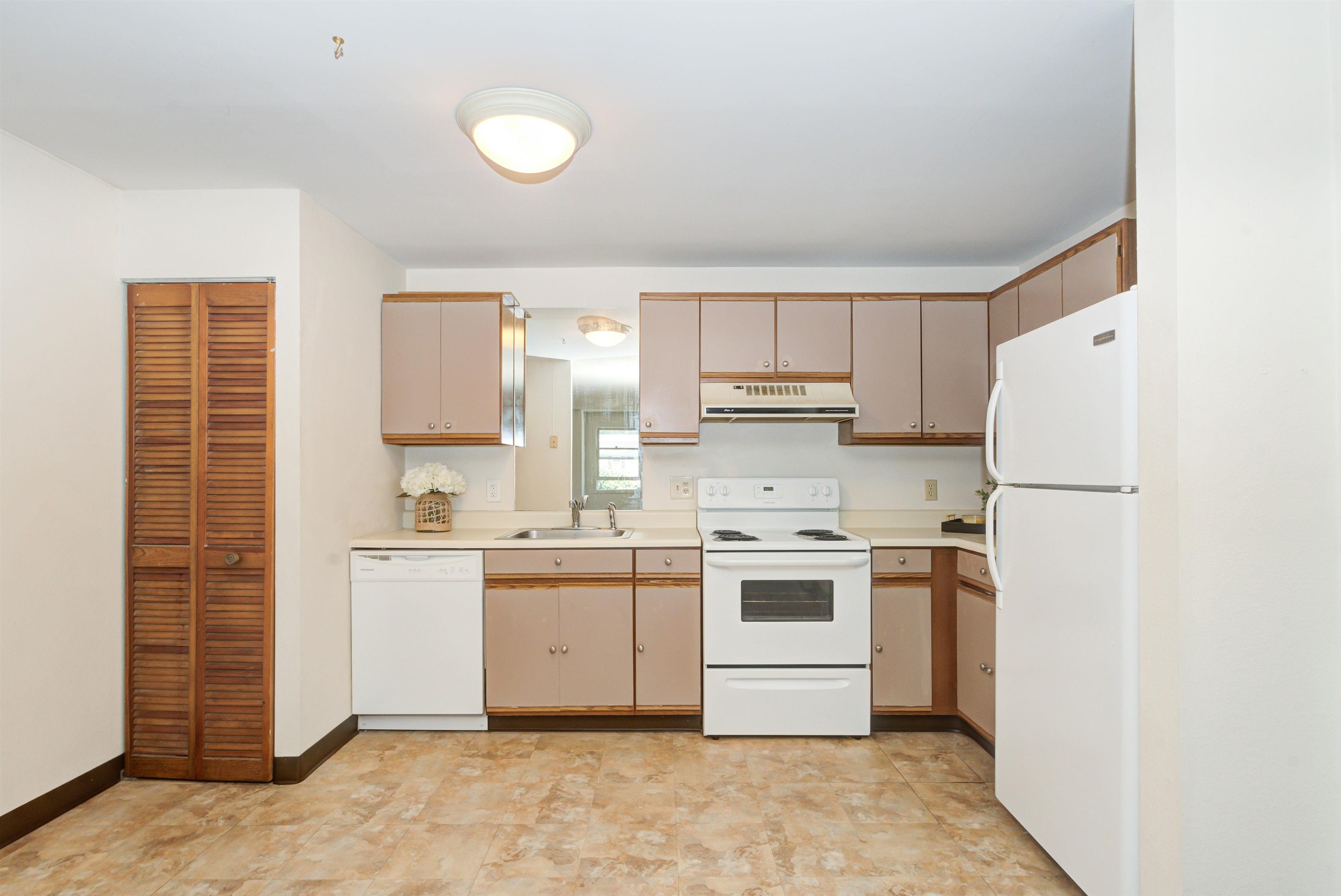 37 Alice Drive Unit: 19