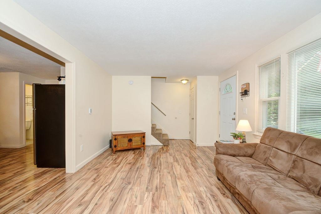 109 Sandstone Circle