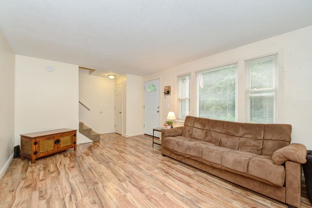 109 Sandstone Circle