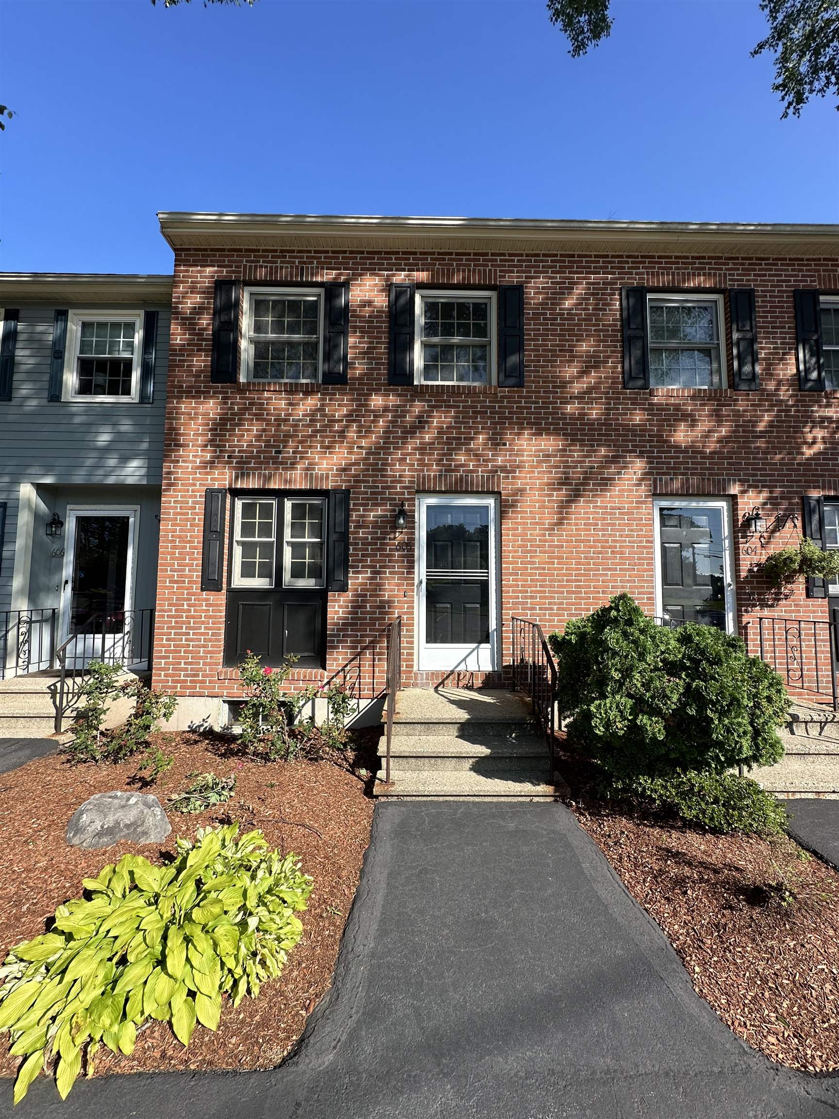 605 Fox Hollow Drive