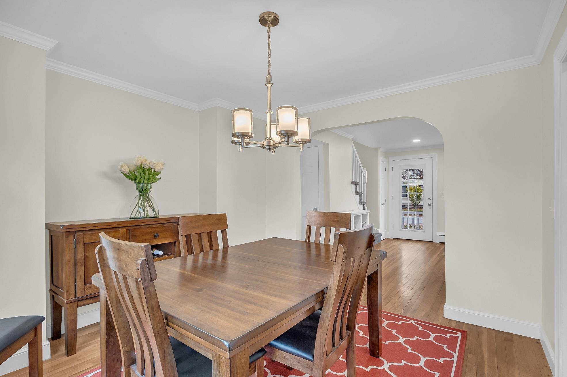 9 Plains Road