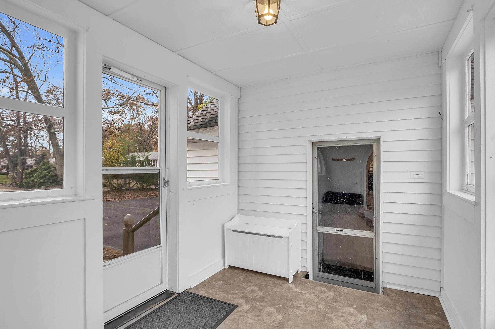 9 Plains Road