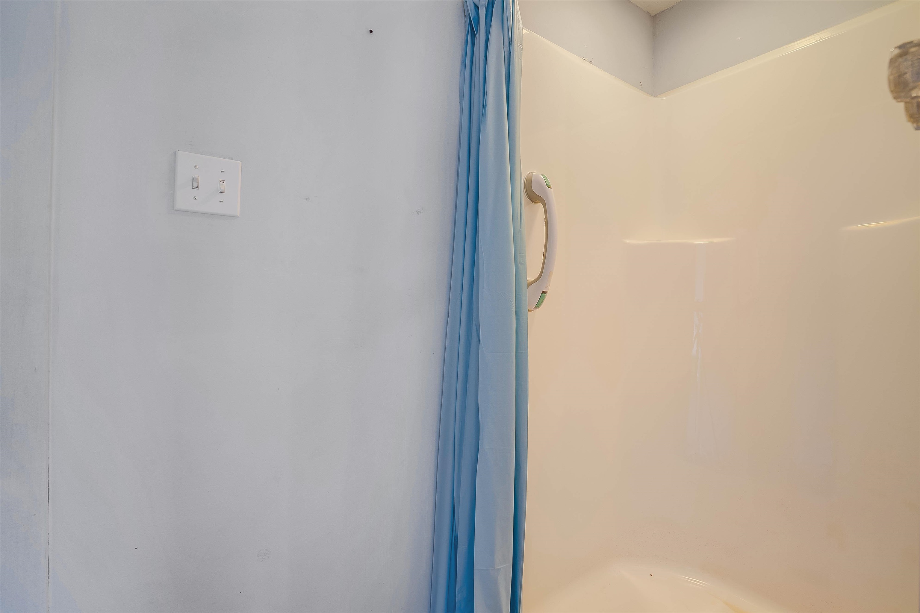 915 Whitneys Grove Road