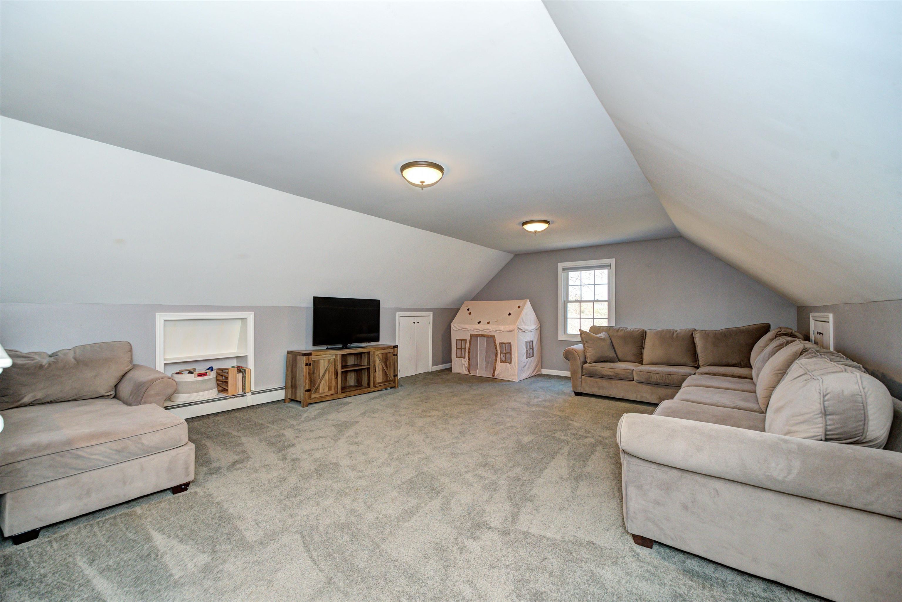 7 Heritage Hill Road