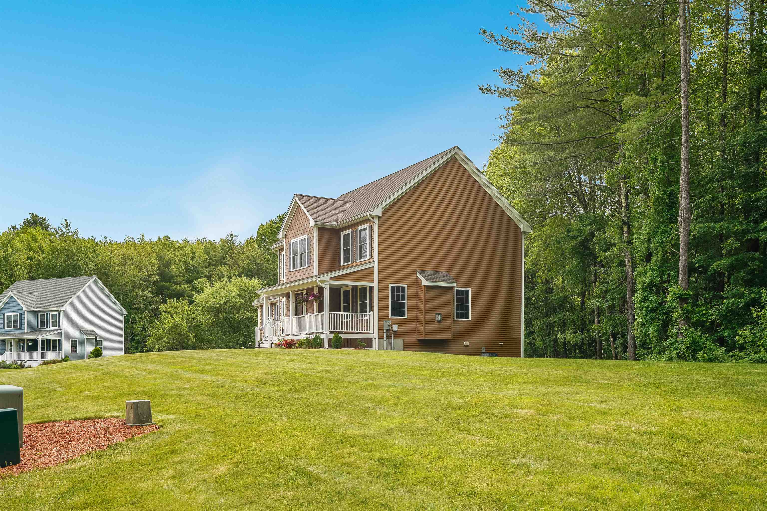 15 Orchard Park Lane