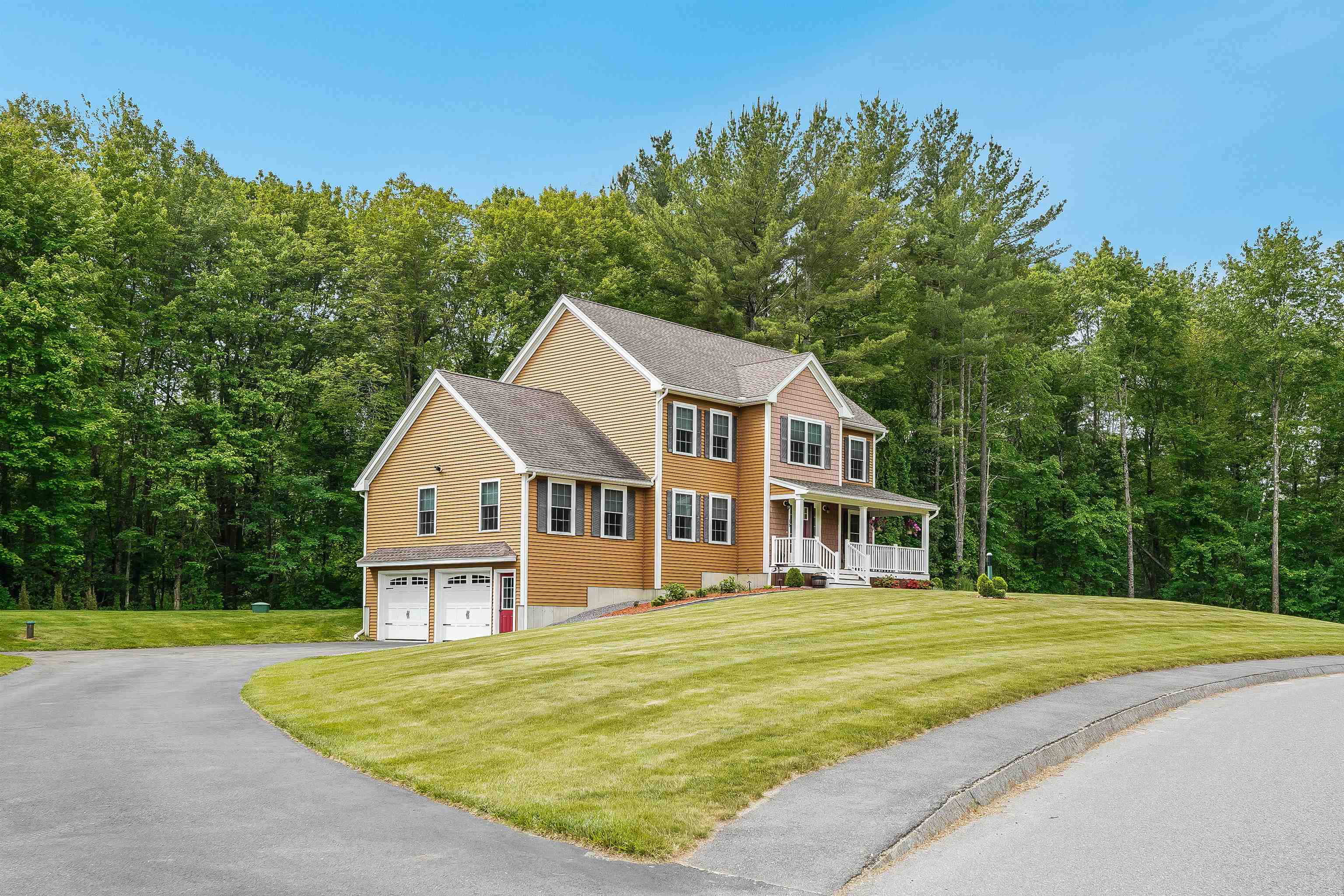 15 Orchard Park Lane