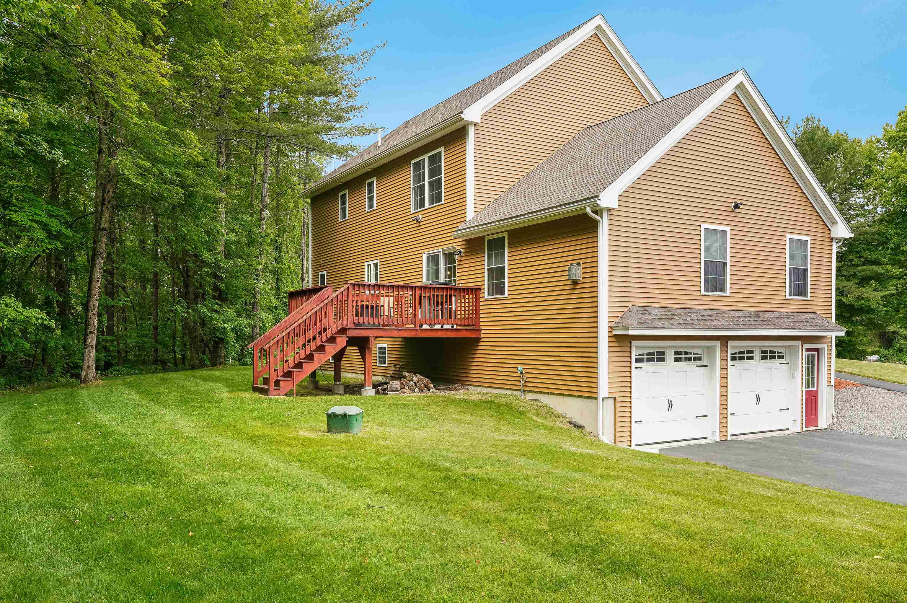 15 Orchard Park Lane