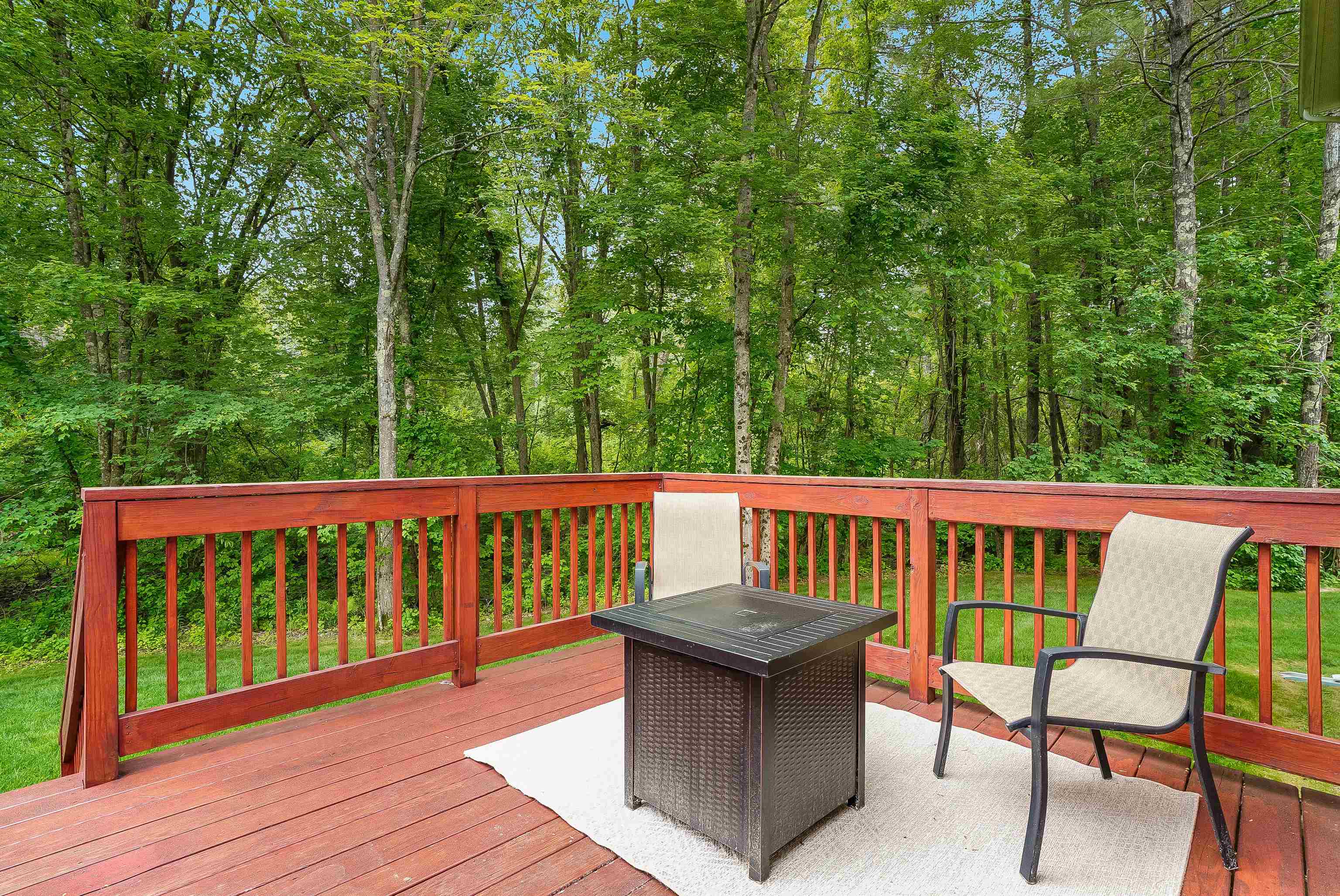 15 Orchard Park Lane