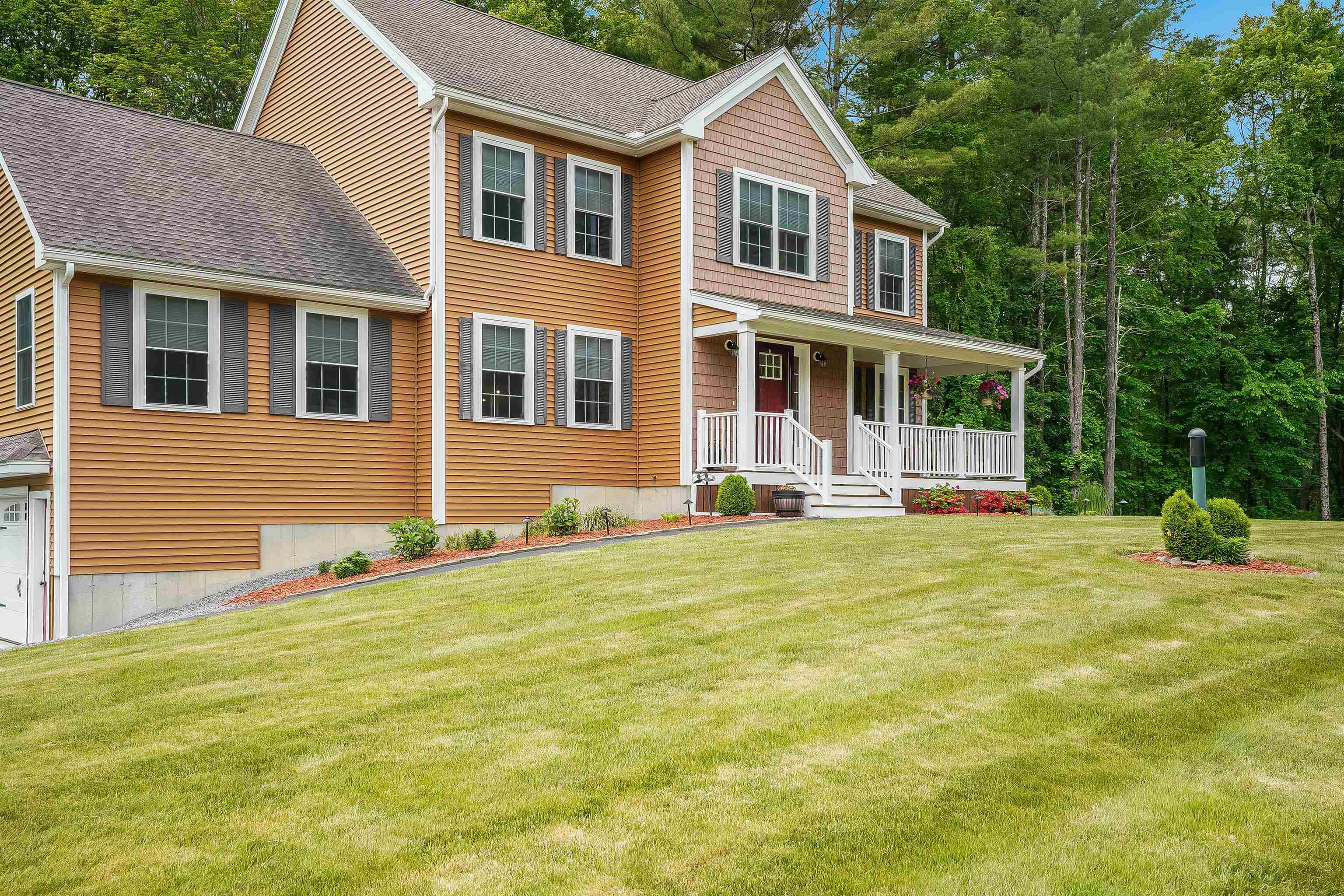 15 Orchard Park Lane