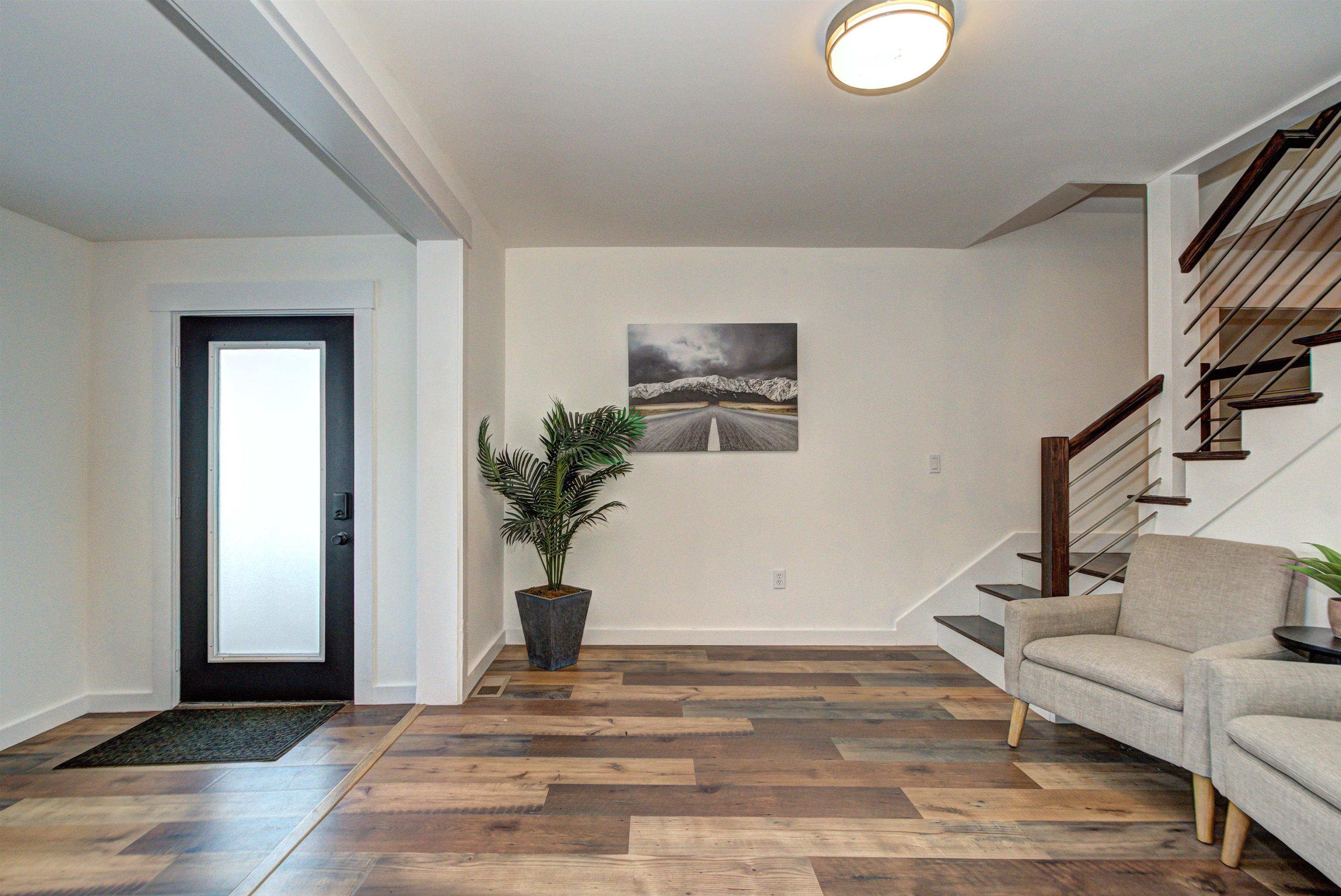 2085 Wellington Road