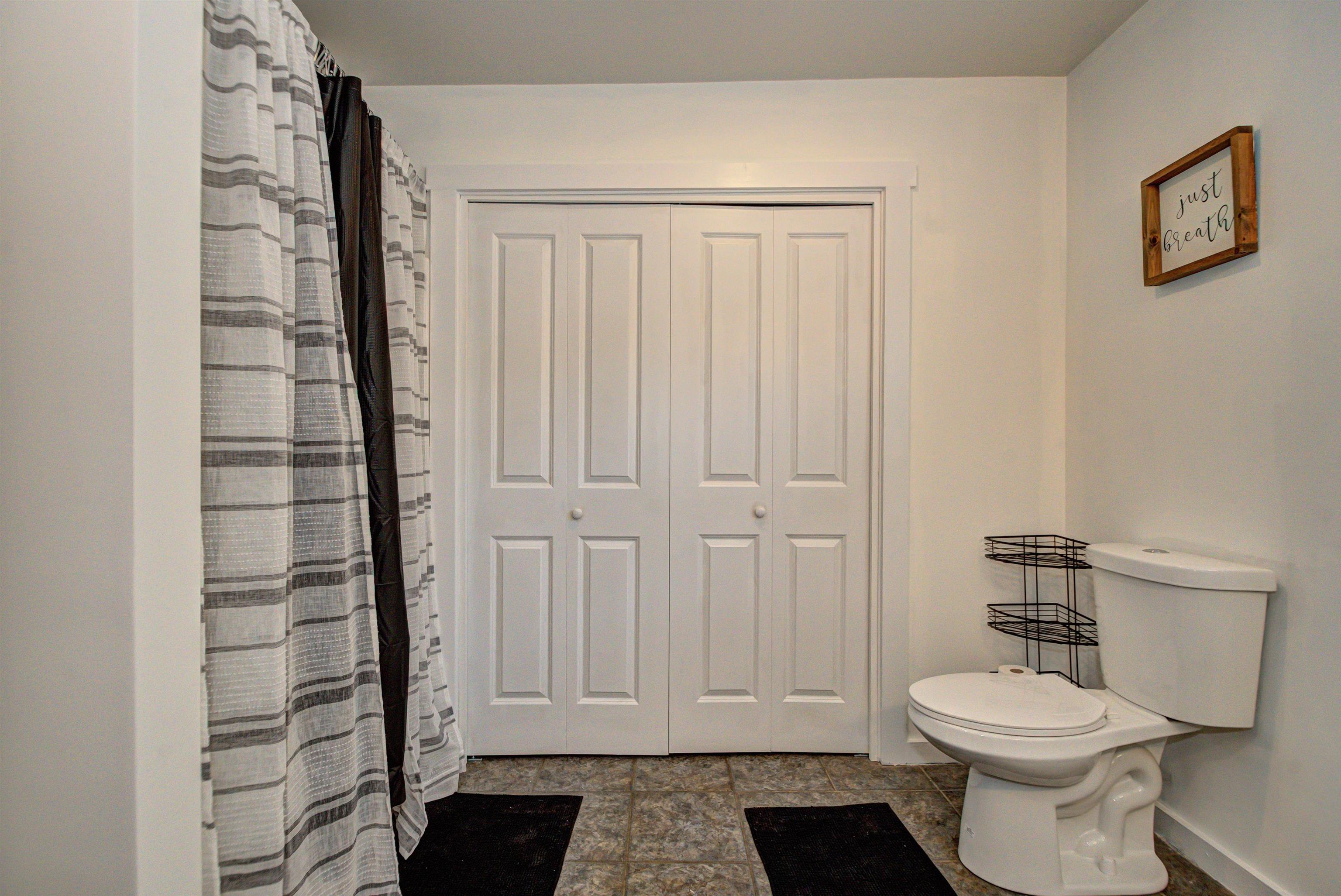 2085 Wellington Road