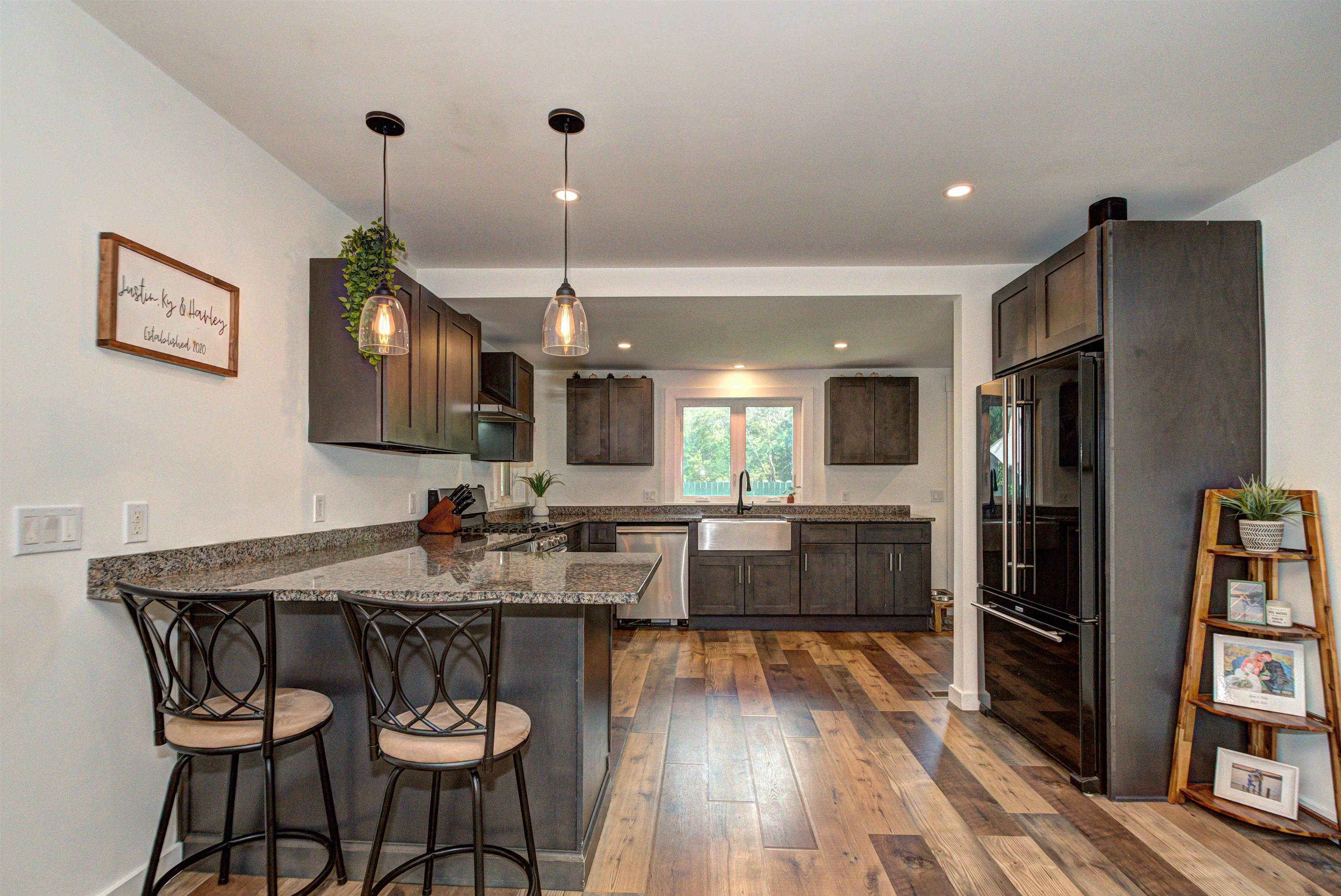 2085 Wellington Road