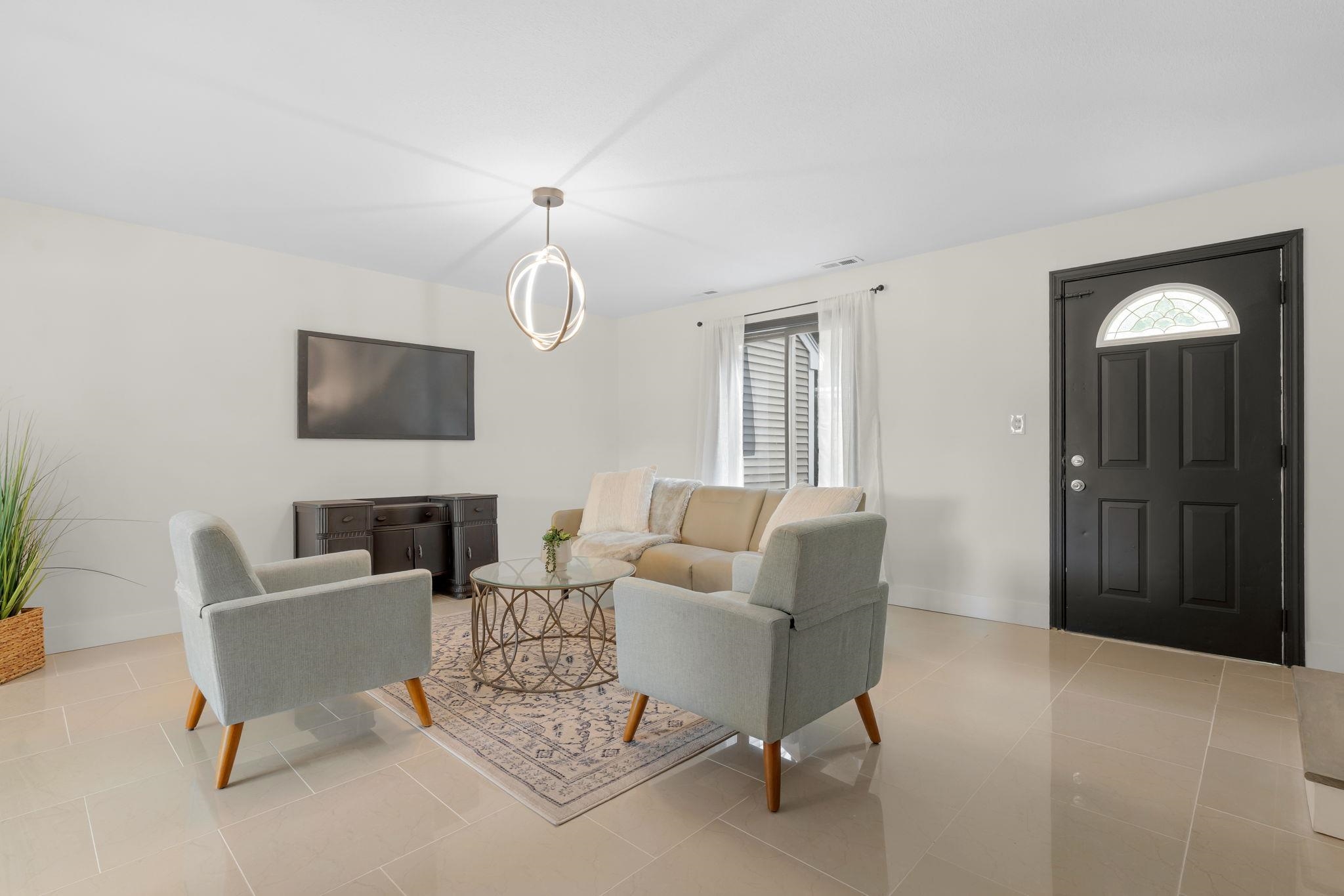 145 Canterbury Lane