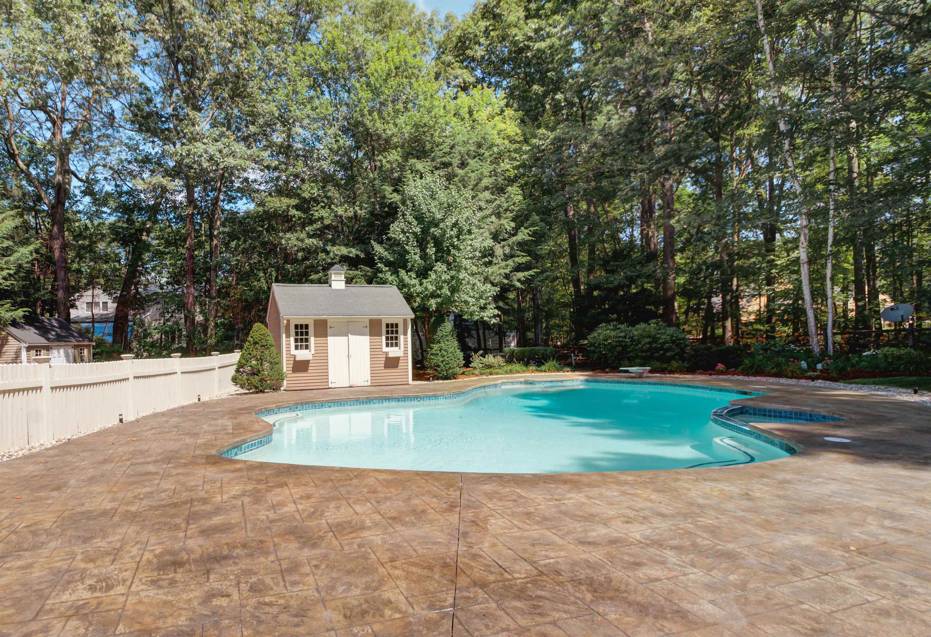18 Hawthorne Road
