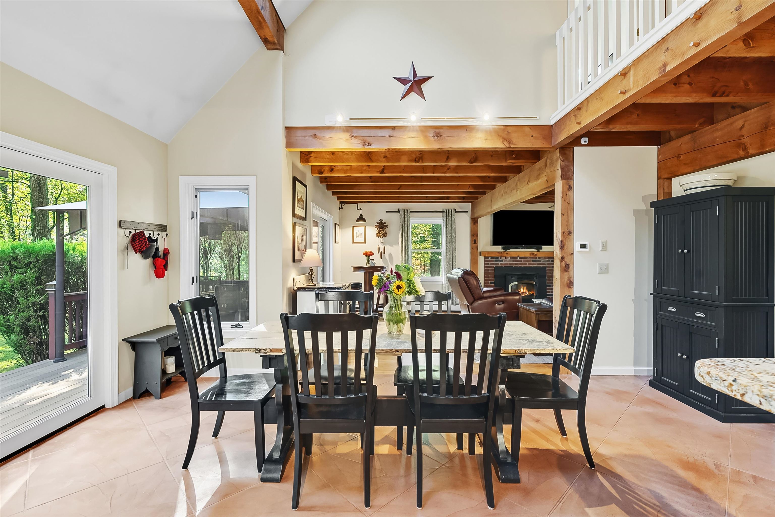 7 Deer Run Road