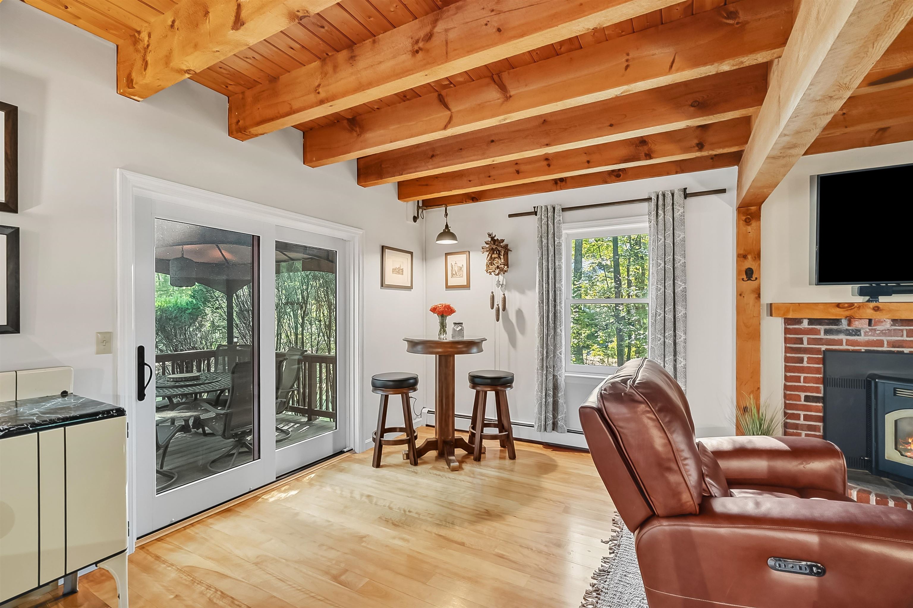 7 Deer Run Road