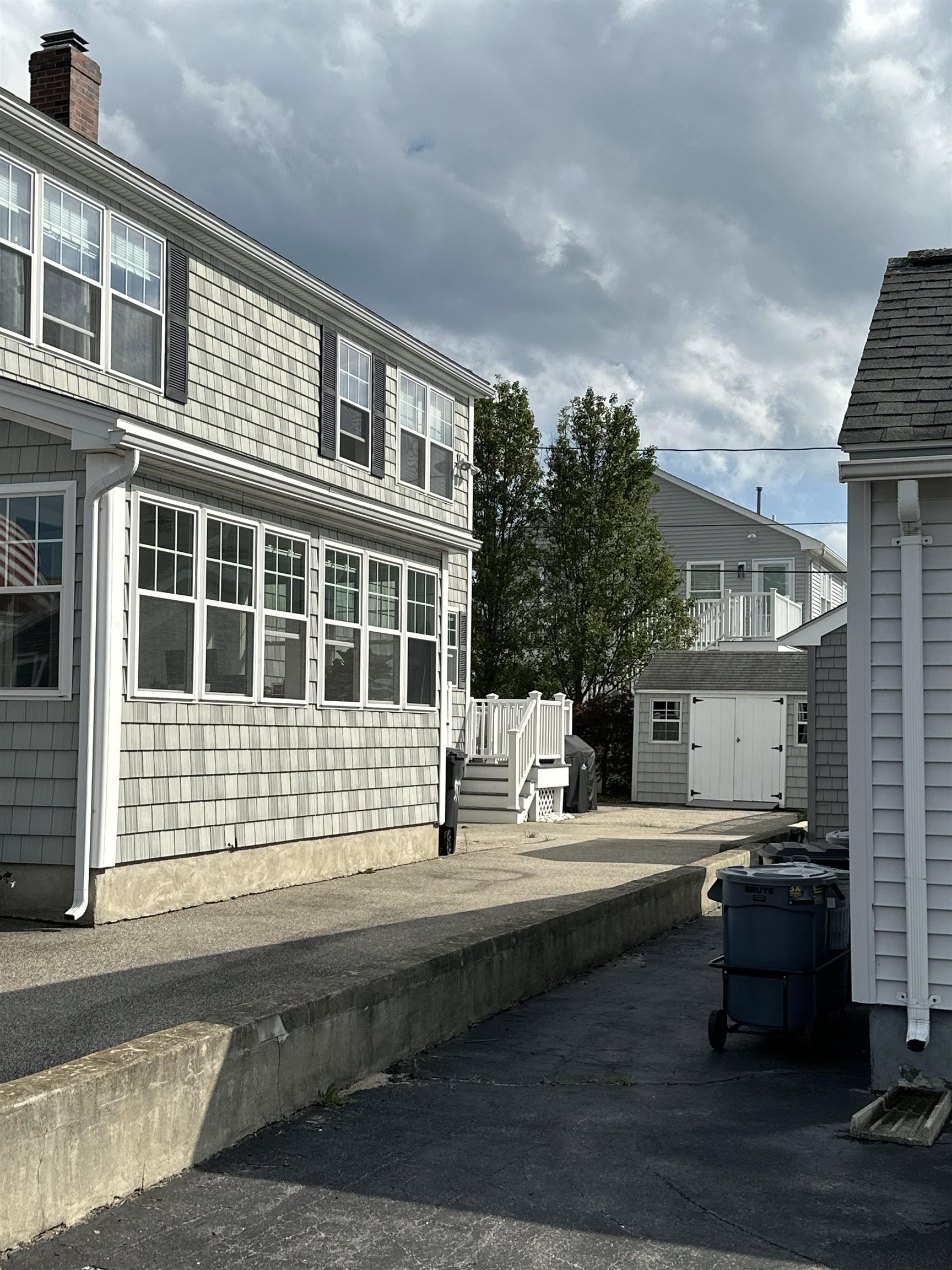 557 Hudson Street