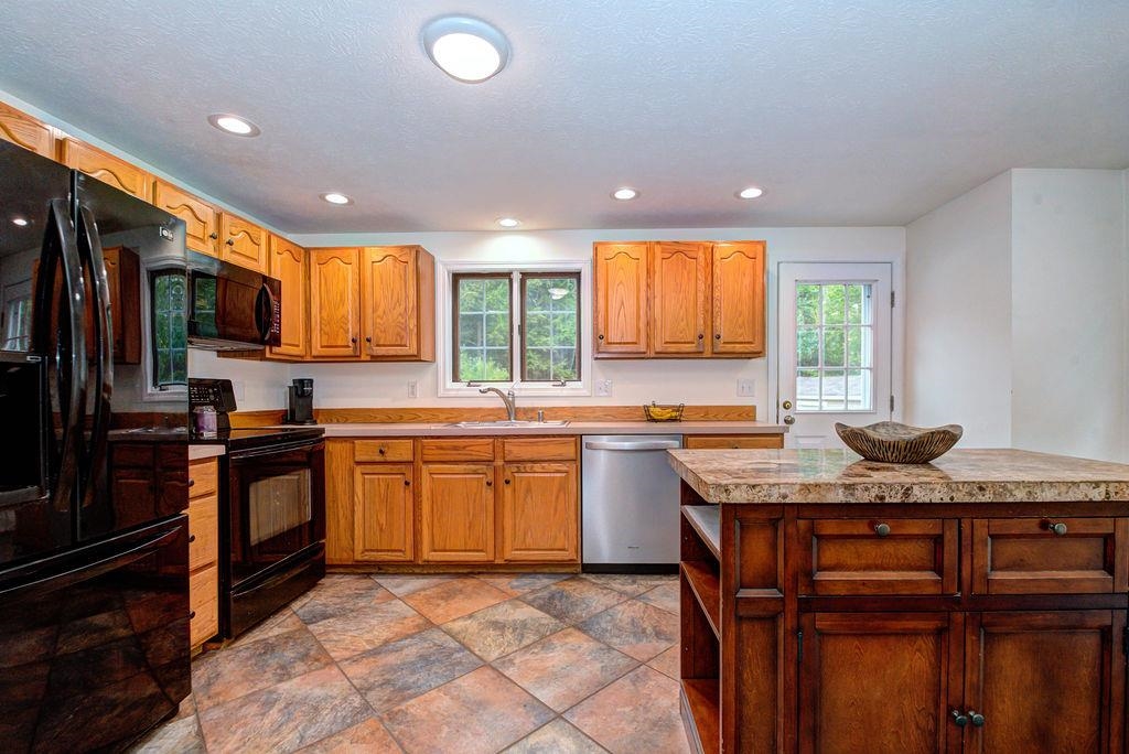 10 Raven Drive