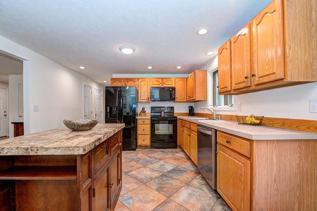 10 Raven Drive