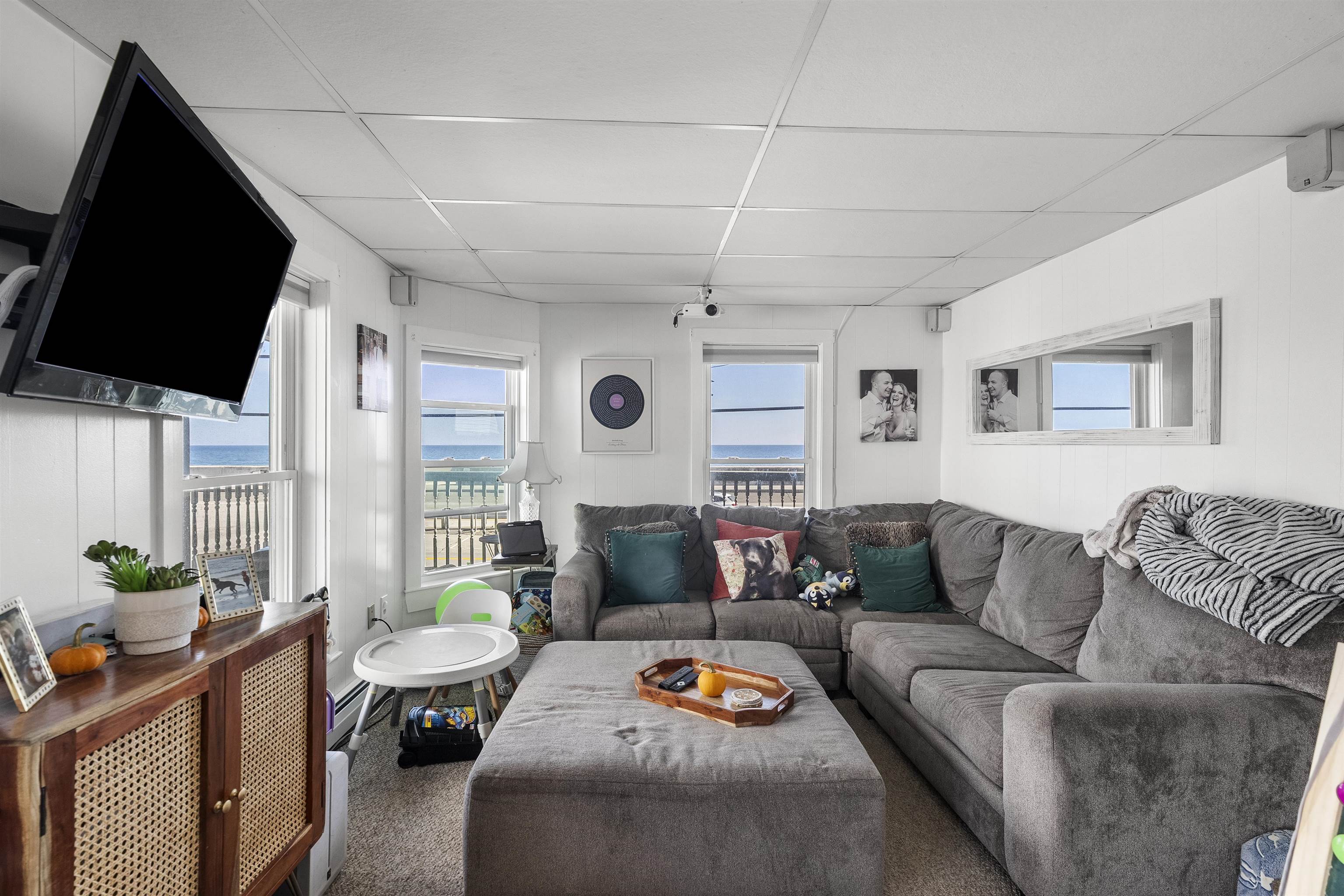 585 Ocean Boulevard