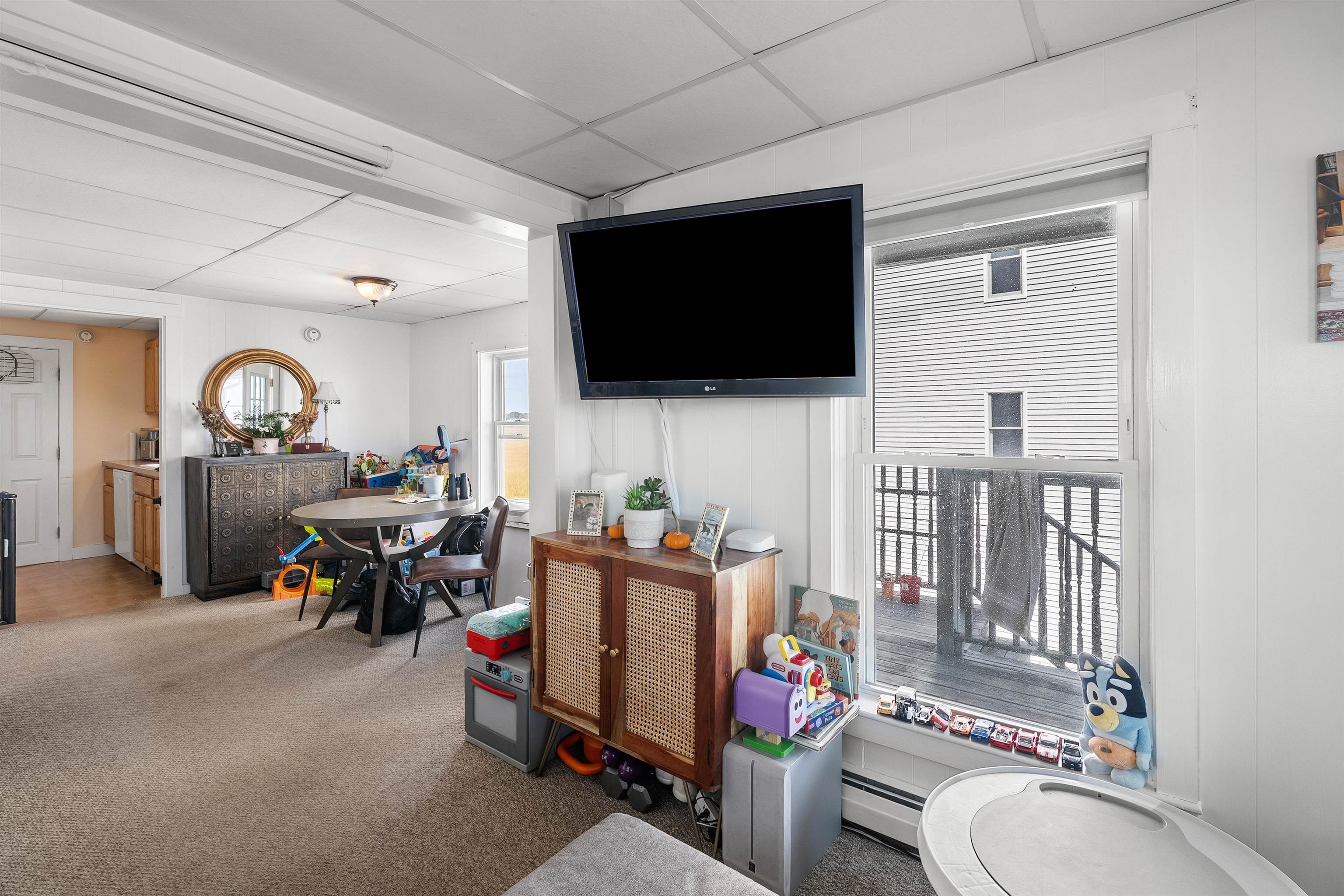 585 Ocean Boulevard