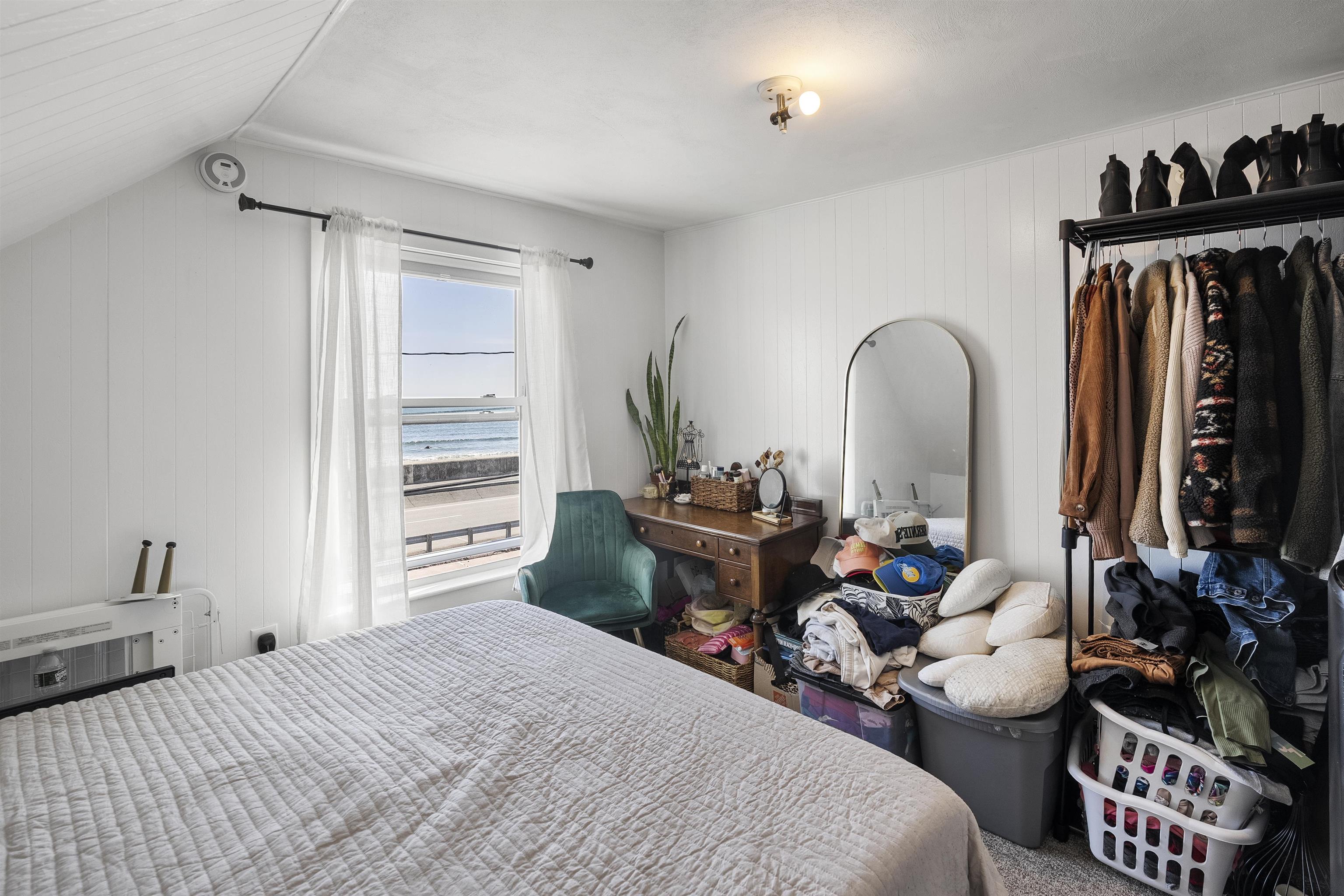 585 Ocean Boulevard